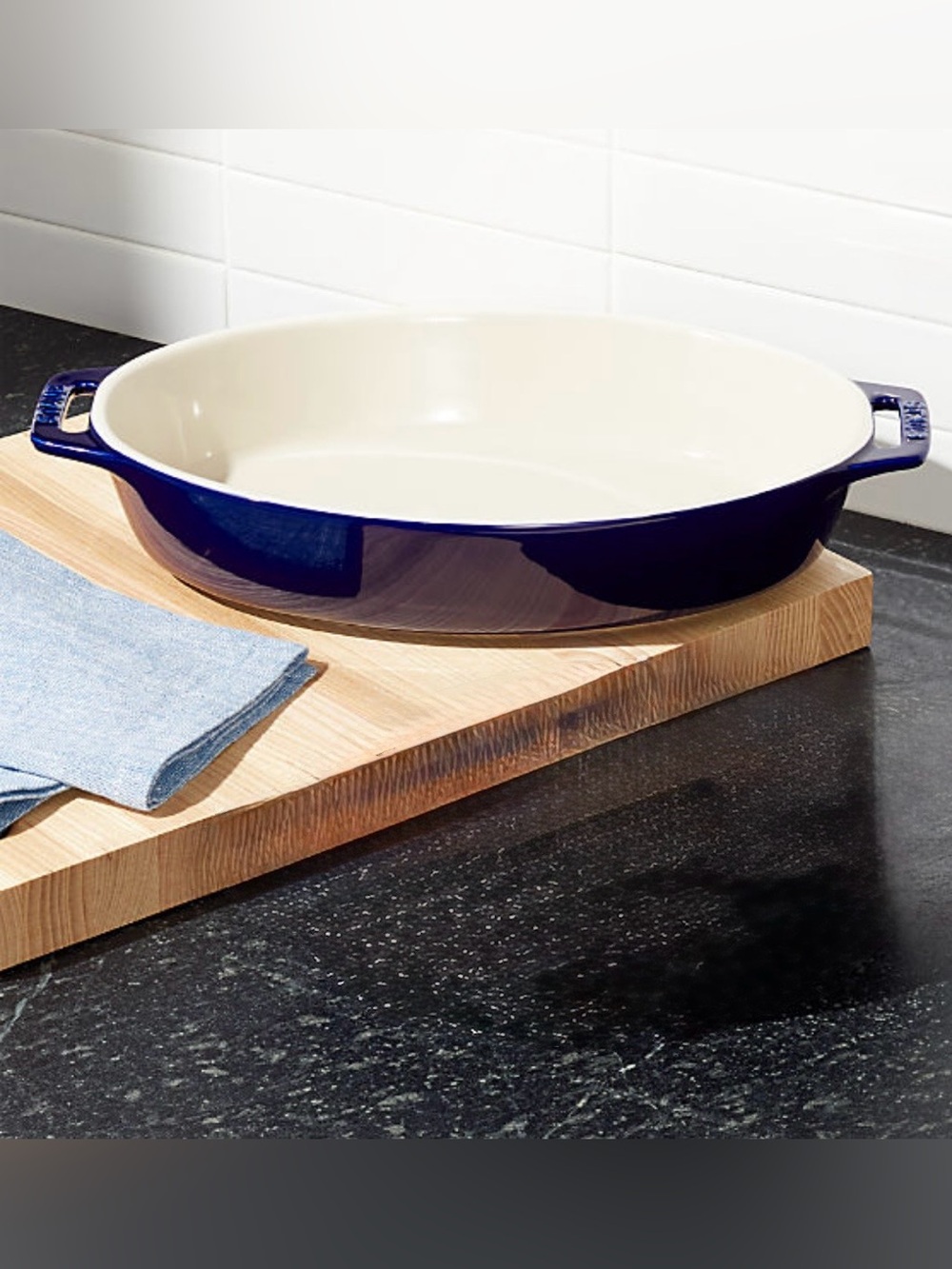 New! STAUB Roaster Oval Ceramic Baking Gratin/Dish in Navy Blue 11” x 8”